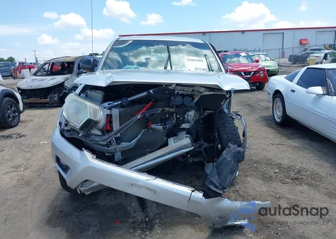 2013 Toyota Tacoma Prerunner V6 z USA, uszkodzony, nr VIN 5TFJU4GN7DX038601